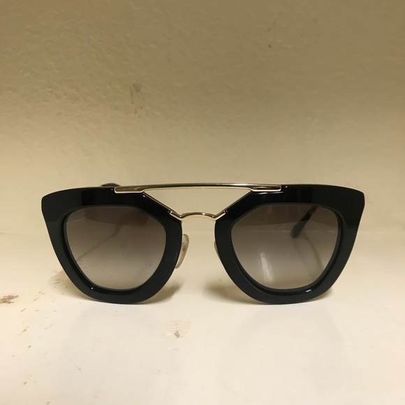 Prada sunglasses - Picture 3 of 4